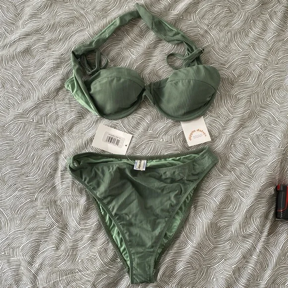 Dippin Daisy’s Gigi Top & Bottom Seashore Bottom - Picture 2 of 12